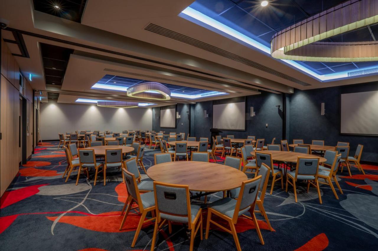 Holiday Inn Sydney St Marys By Ihg Εξωτερικό φωτογραφία